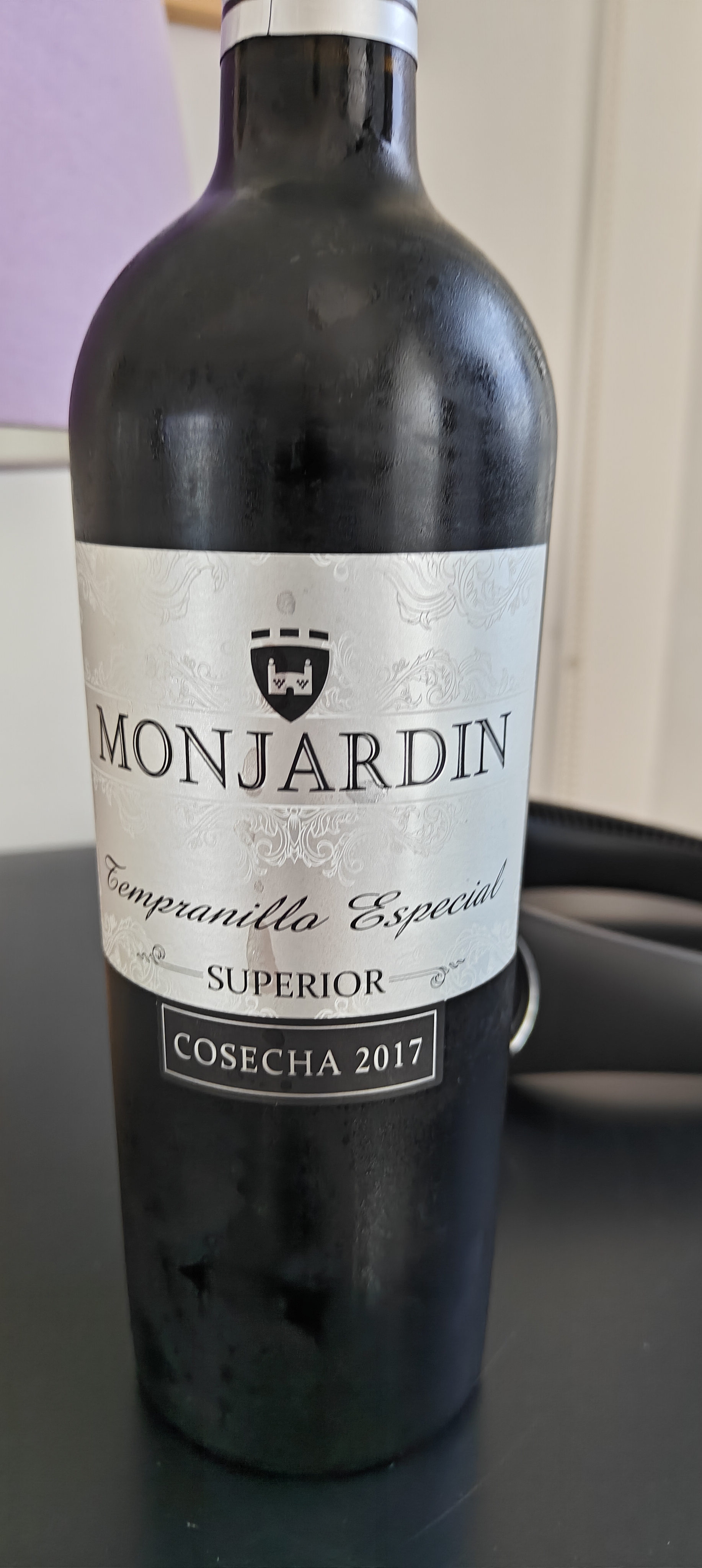 (image for) Castillo de Monjardin Tempranillo Reserva 2017 [Gold]